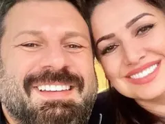 Тони Стораро и жена му с еднакви дрехи