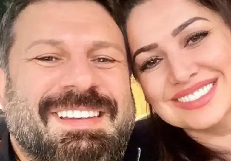 Тони Стораро и жена му с еднакви дрехи