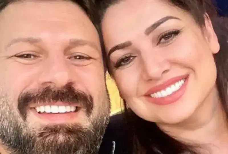 Тони Стораро и жена му с еднакви дрехи