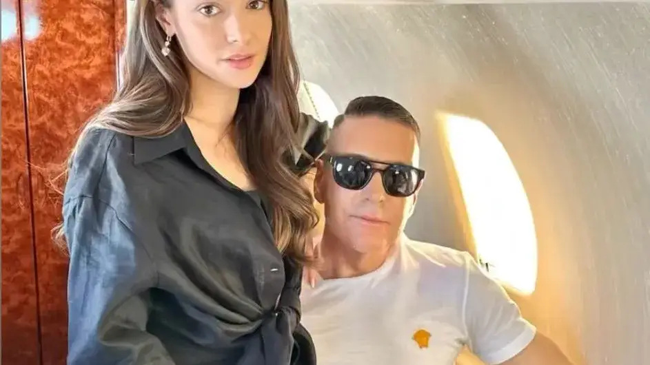 Валерия Георгиева ИЗНАГЛЯ: Завиждайте на уникалната кола с 50 бройки!