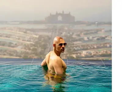 Внукът на Коста Цонев: Живот като арабски шейх с лукс!