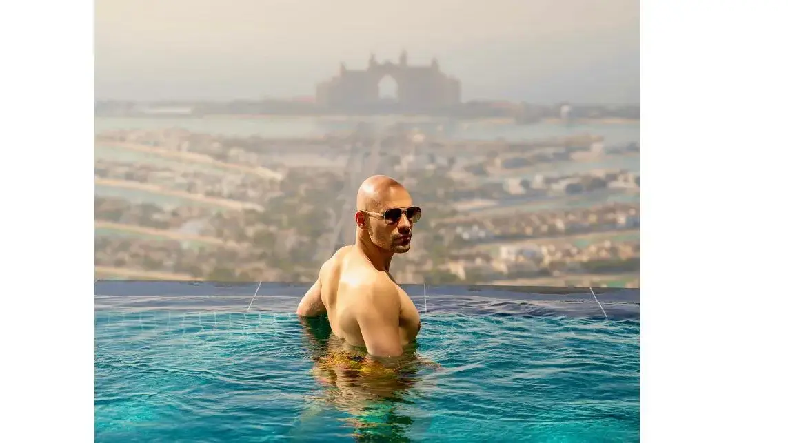 Внукът на Коста Цонев: Живот като арабски шейх с лукс!