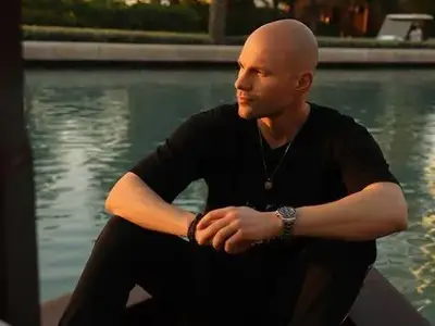 Внукът на Коста Цонев: Живот като арабски шейх с лукс!