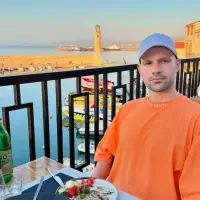 Внукът на Коста Цонев: Живот като арабски шейх с лукс!