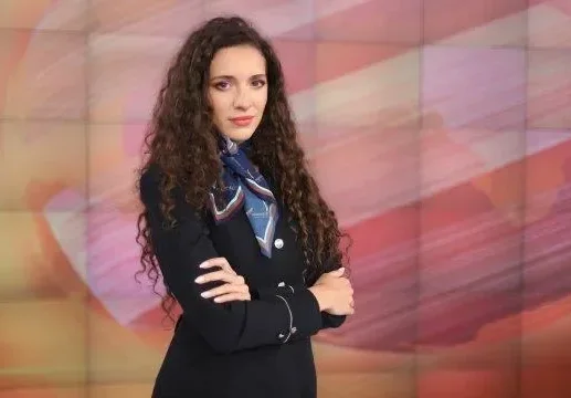 Нова звезда на времето: Красавица от сцената плени зрителите!