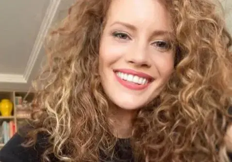 Зад красивата усмивка на Гери Малкоданска се крие неистова драма! Ужасът от преживяното бележи целия й живот