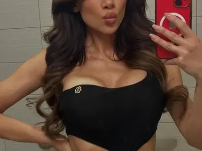 Теди от „София ден и нощ“: Защо махна силикона? Шокиращи снимки!