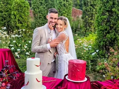 Шокираща сватба на Антоанет Пепе и Иво Карамански с 11 торти!