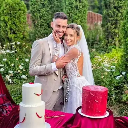 Шокираща сватба на Антоанет Пепе и Иво Карамански с 11 торти!