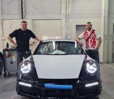 Ще арестуват ли сина на боса на Flair, който фуча с 340 км/ч? (+Скандални подробности)