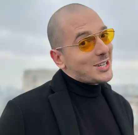 Абсолютно дъно! Хората не искат дори 25 лв. да дадат за Николаос Цитиридис, те ни го набутали по телевизията да го гледаме