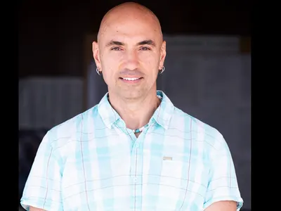 Александър от „Игрите” участвал в „Съдби на кръстопът”