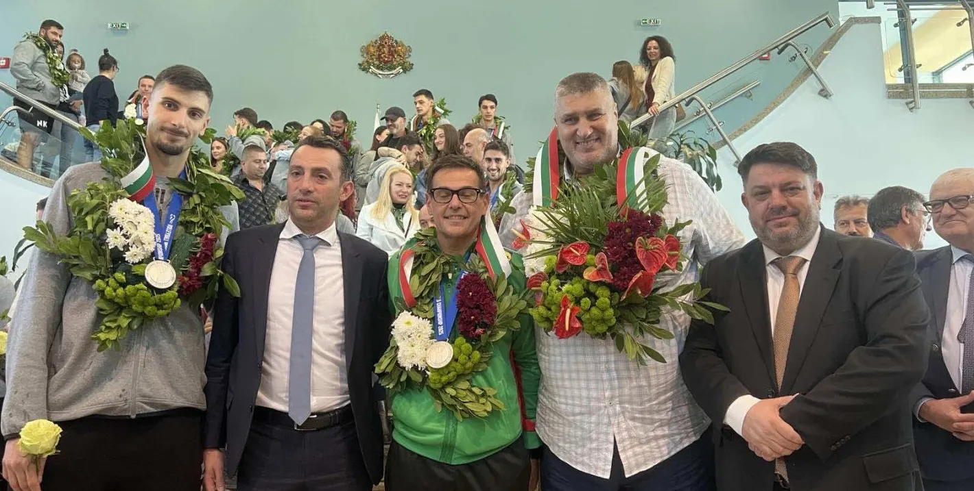 Шок! Атанас Зафиров: Волейболистите ни обединяват България!