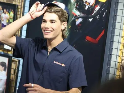 Бабата на Никола Цолов - тайният му съюзник в матурата!