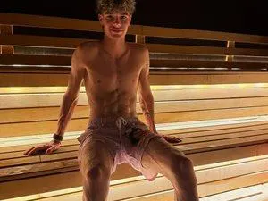 Бабата на Никола Цолов - тайният му съюзник в матурата!