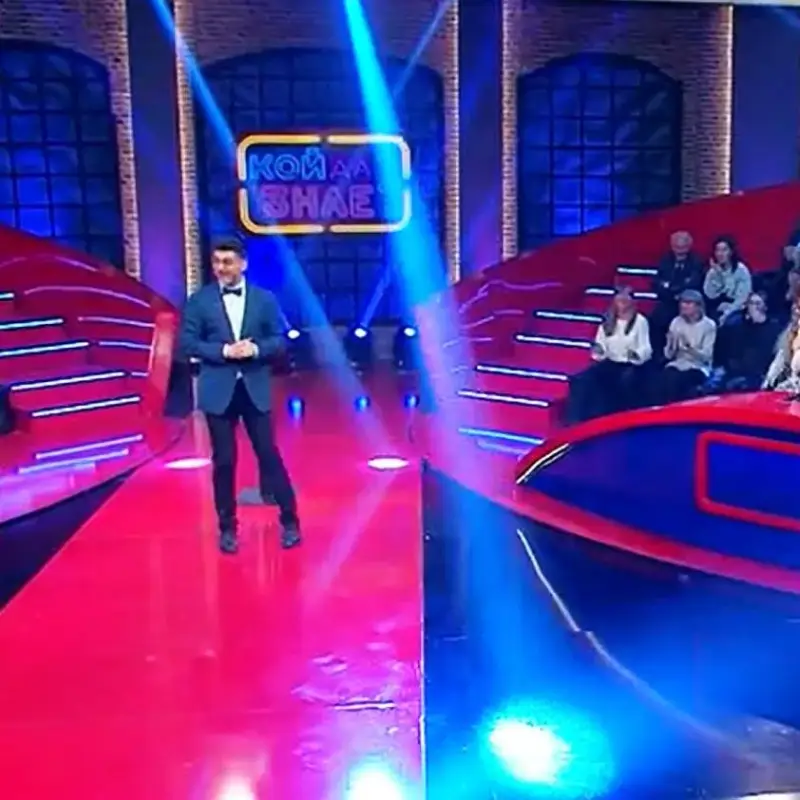 Шок и смях: Явор Бахаров падна от стола в ефир!