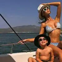 Бивша на Джизъса пъчи нов силикон