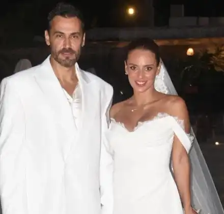 Шок! Бившата на Бурак Дениз чака дете от новия си съпруг!