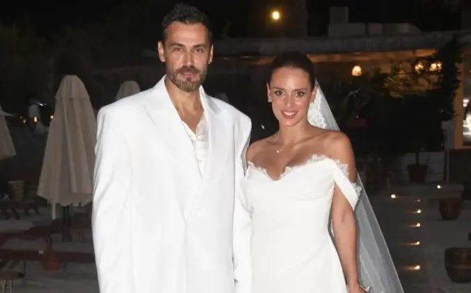 Шок! Бившата на Бурак Дениз чака дете от новия си съпруг!