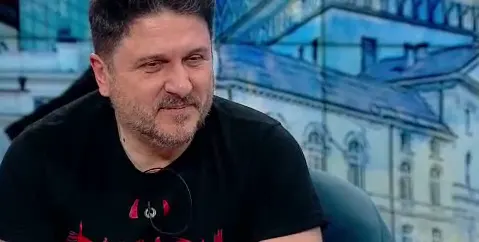 Блатечки вае плочки 8 месеца заради новата постановка! (Вижте бруталното му тяло)