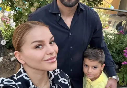 Скандал: Благой натиска Десислава за секс, въпреки раздялата!