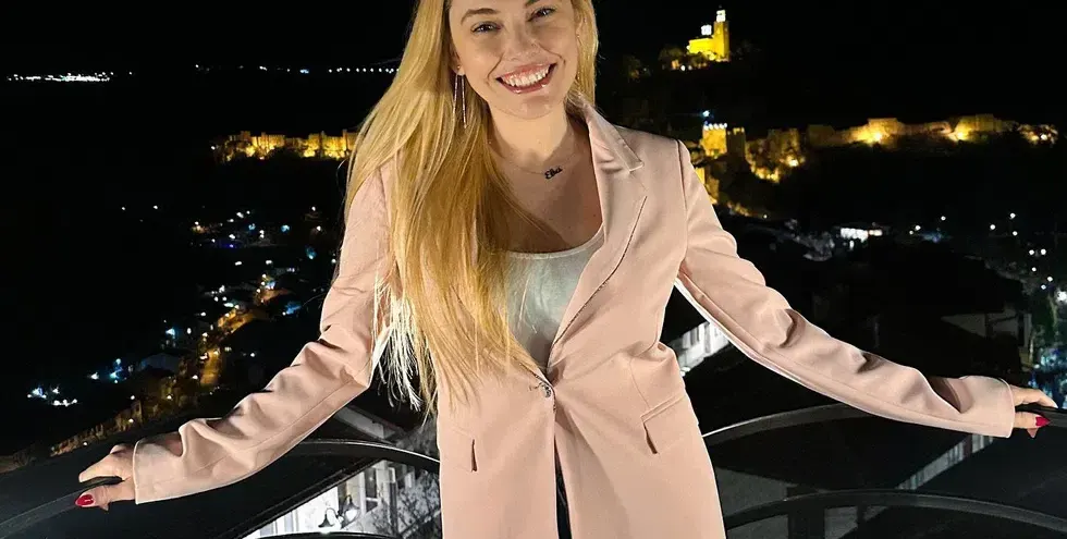 Скандалът с Ева Веселинова: Бурка, предателства и шокиращи тайни!