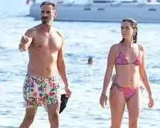 Червеният бански на Йозге Йозпиринчджи стана разпознаваем в Бодрум