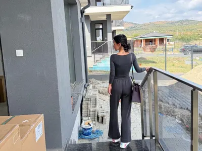 Дебилен ли е Теодор: Кога се ожени, кога започна да строи къща на Мара?! (Отварачката го върти на пръста си - СНИМКИ)