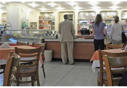 Скандал! Депутатите ядат супа топчета за 1.46 лв. в София!