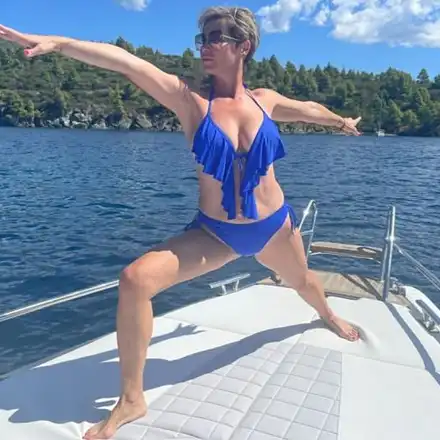 Джина Стоева се нашари