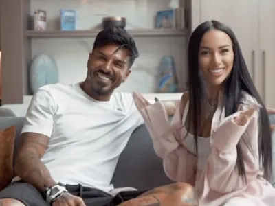 Джизъса и Мария Луиза с еднакви татуировки. Феновете гадаят символиката (СНИМКА)