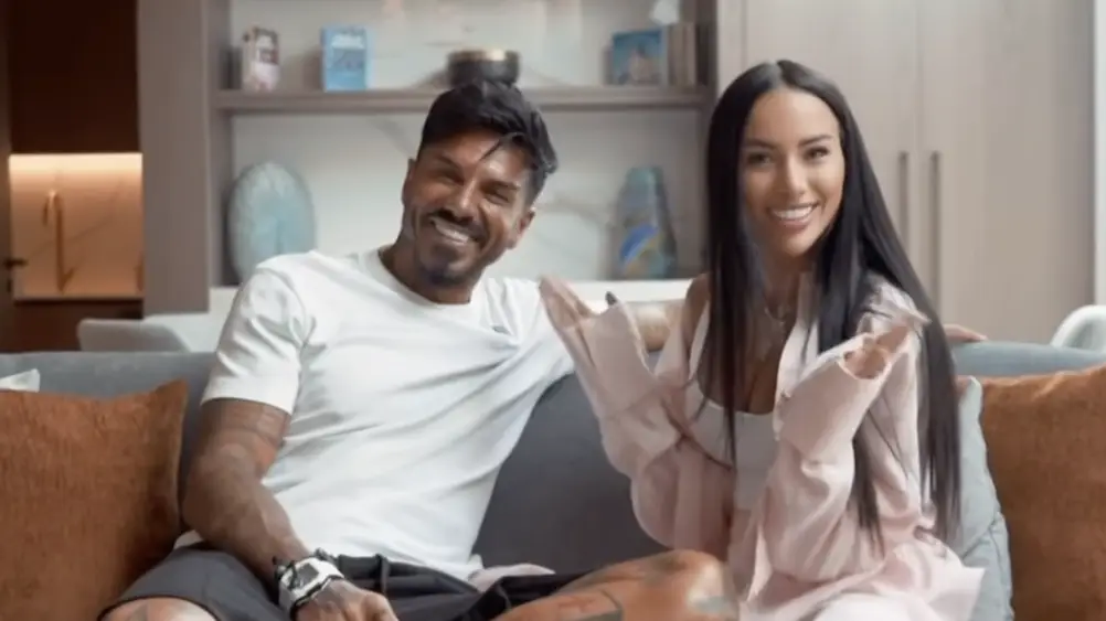 Джизъса и Мария Луиза с еднакви татуировки. Феновете гадаят символиката (СНИМКА)