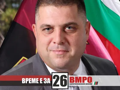 Шок! Общинарят Иво Пазарджиев и чалгаджийката Диона в скандал!