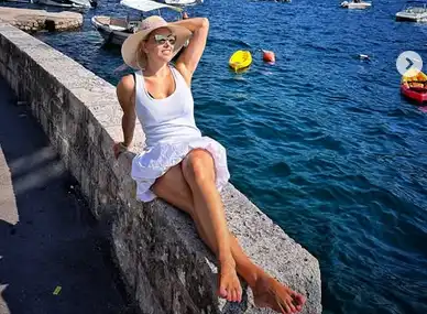 Ева Веселинова разпилява парите от Би Ти Ви в Черна гора!