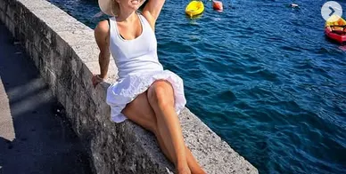 Ева Веселинова разпилява парите от Би Ти Ви в Черна гора!