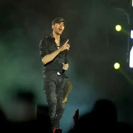 Фенка в София: Енрике, зарежи Курникова и съм твоя