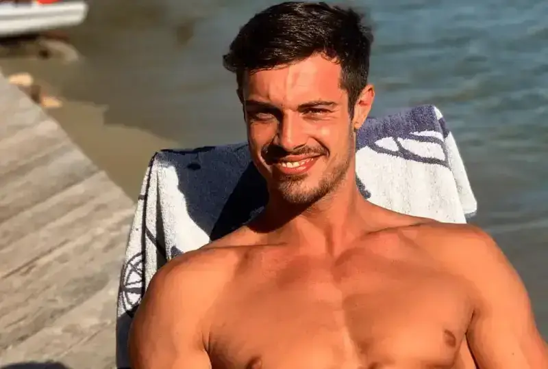 Филип Буков няма да си хваща гадже до края на годината