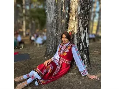 Фолклорен трилър в Жеравна! : Попиляха Рупецова: Майкъл Джексън в носия