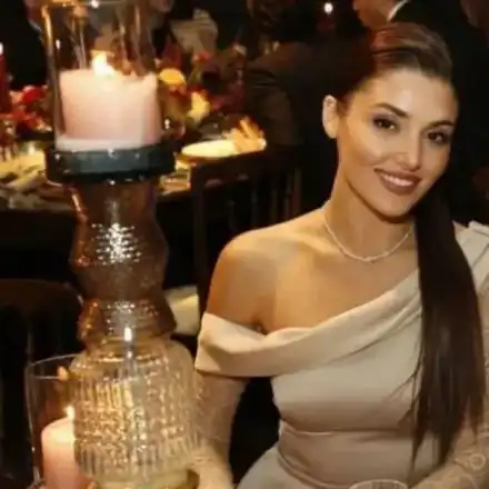 Ханде Ерчел и Хакан Сабанджъ отмениха сватбата на десетилетието