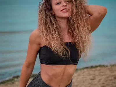 И отпред, и отзад Цвети от "Игрите" е много яка