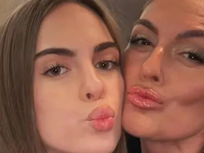 Скандал! Елена Бербатова се показа с шокиращ грим!