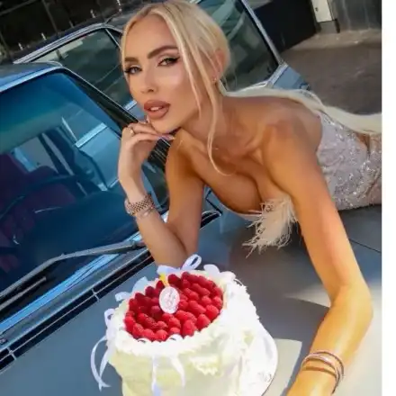 Женско царство! Жасмин Маджид посрещна нежен юбилей с 50 + 1 гости