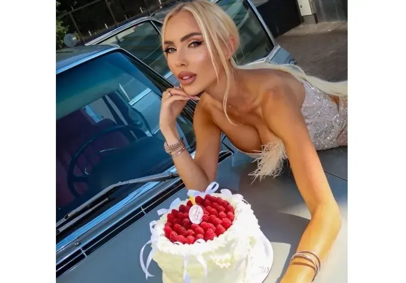 Женско царство! Жасмин Маджид посрещна нежен юбилей с 50 + 1 гости