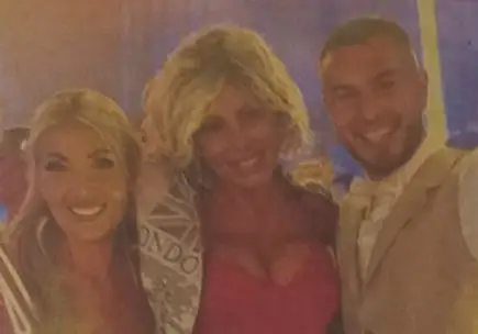 Камелия шокира с нова прическа по стил на Мерилин Монро!