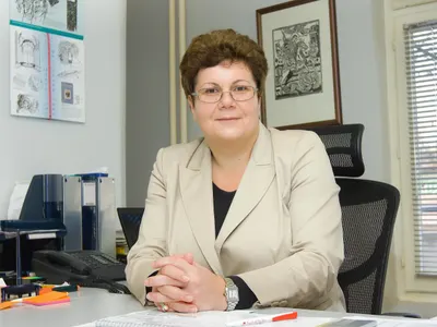 Кой източва държавата с безплатните учебници?