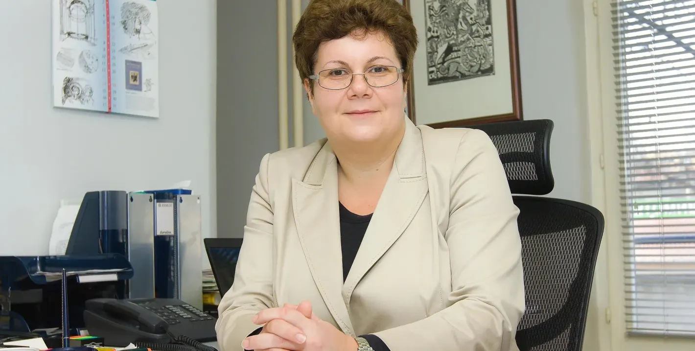 Кой източва държавата с безплатните учебници?