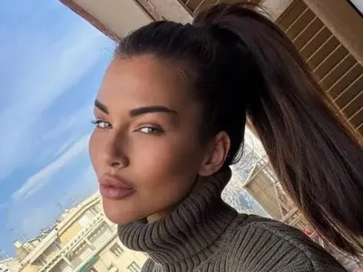 Косара намекна за специален човек