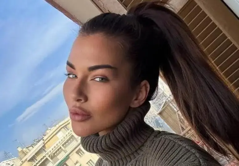 Косара намекна за специален човек