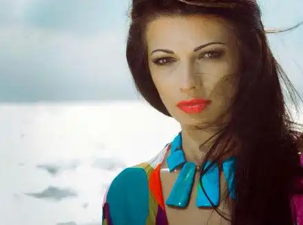 Мария Грънчарова шокира с луксозни изненади за майка си!