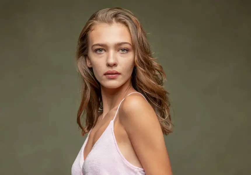 Мелиса Дьонгел заформи любовен многоъгълник за раз време